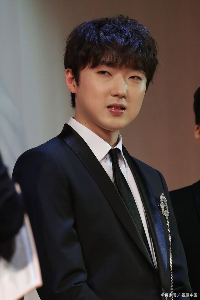 开云平台-BRO横扫DRX，Deft操刀奇招英雄翻盘焦点之战淘汰赛，强势挺进下一轮的简单介绍