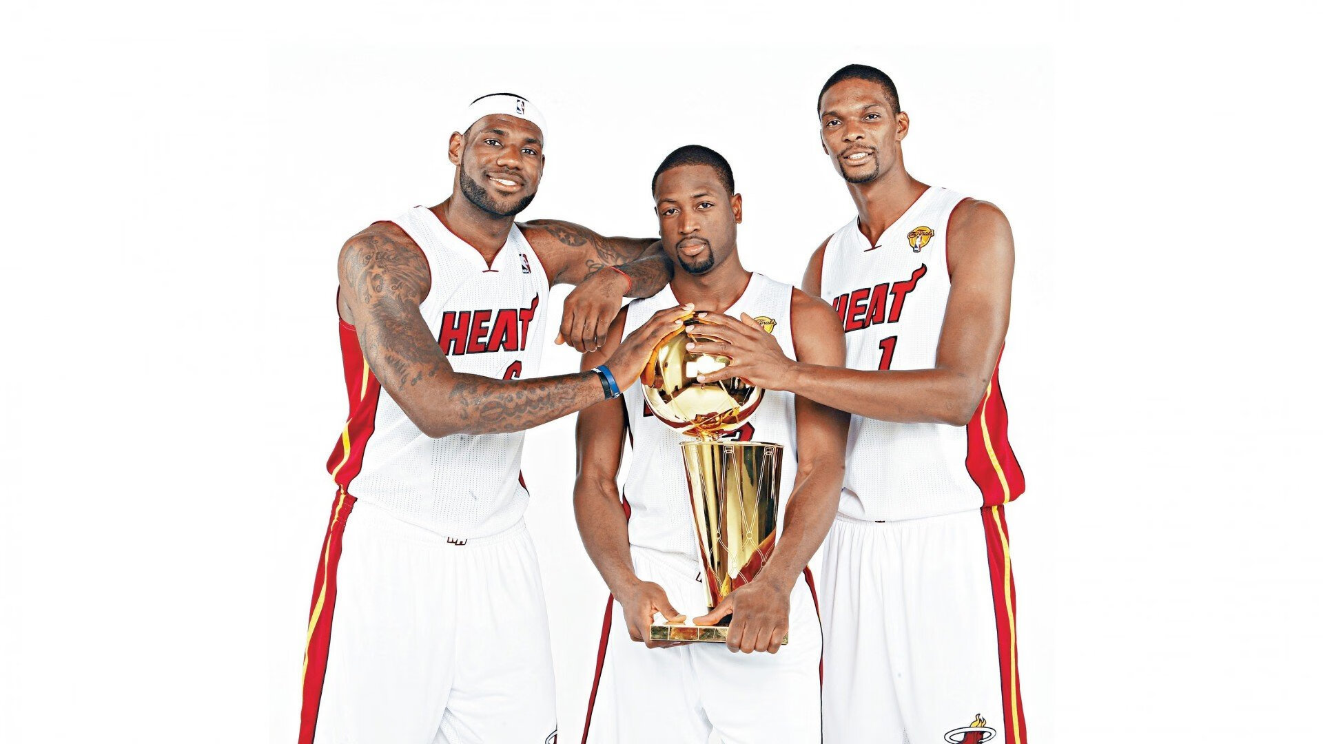 凯恩数据全面爆发!克罗地亚黄金一代余威犹存,战术性碾压比利亚雷亚尔