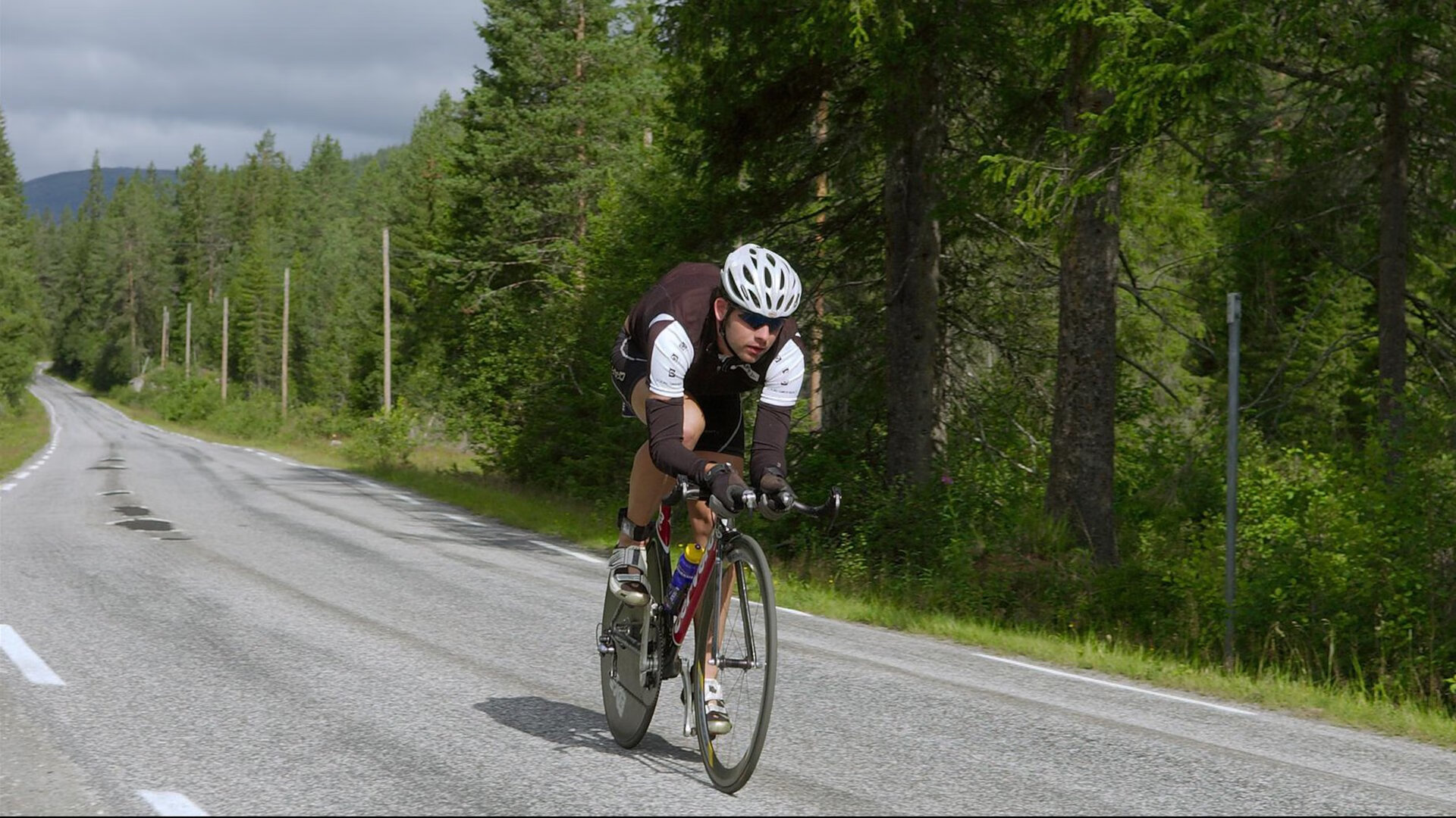 铁血誓言!东决之夜苏亚雷斯独扛三军,一肩扛起一座城的篮球梦