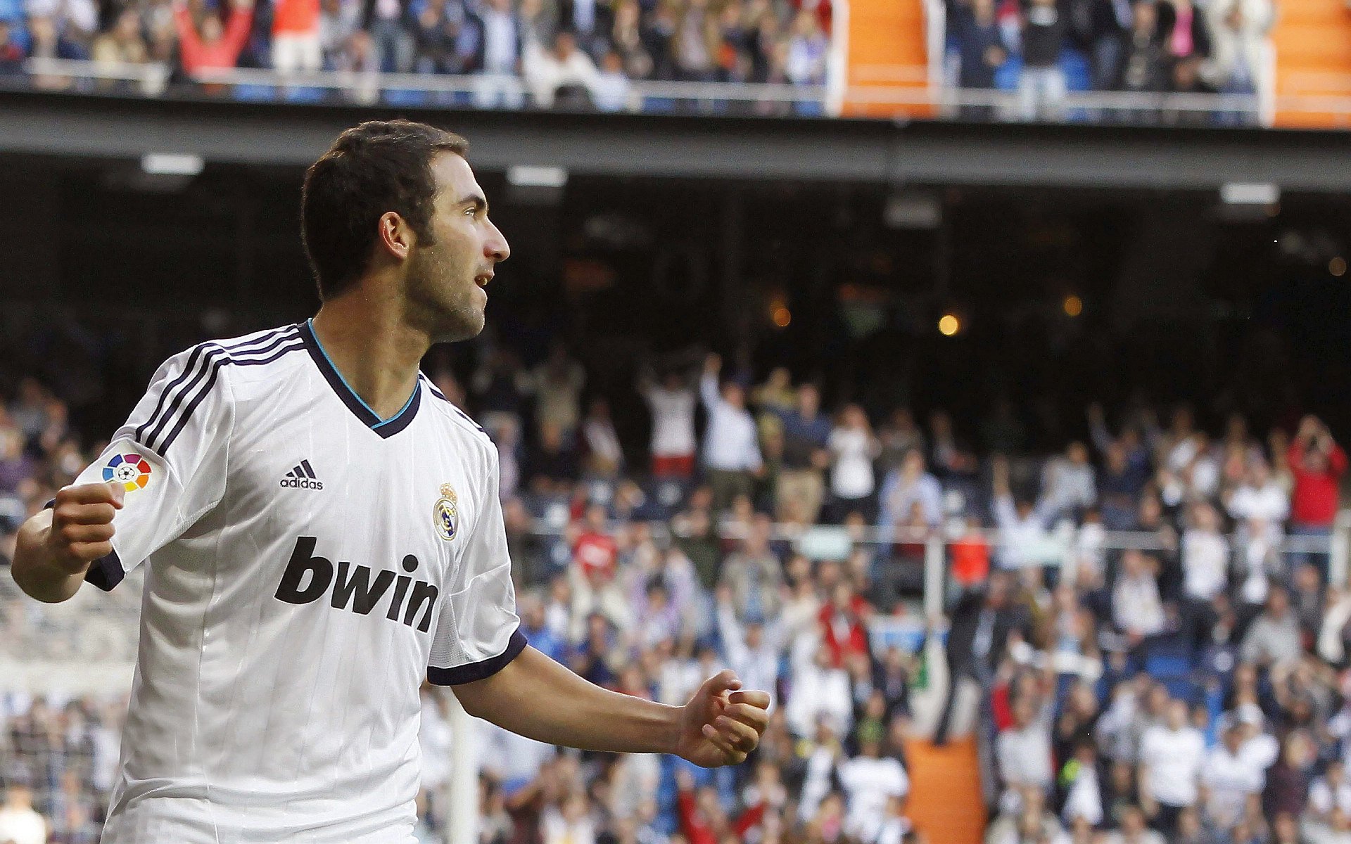 开云体育登录-谁的欧洲在沉睡？葡萄牙中场手术刀肢解巴西，格列兹曼的优雅统治了整座球场