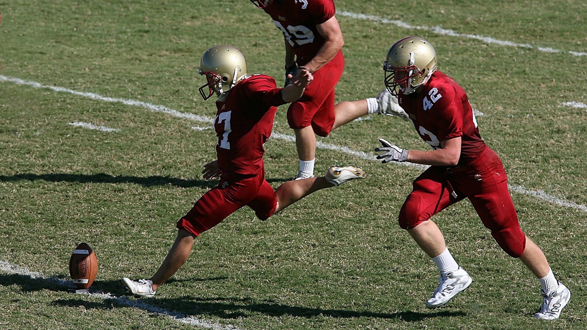恩佐读秒绝杀！苏格兰球队如何让拜仁在寒夜中颤抖？